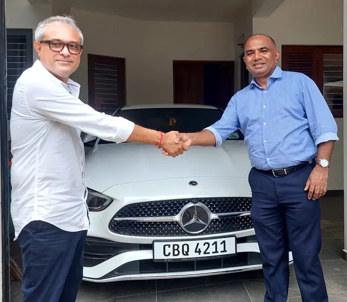Autosafe client receiving their car